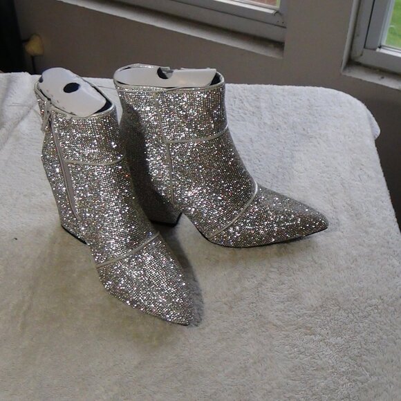 A New Day Cailin Womens Rhinestone Wide Ankle Boots Silver 6.5 ,7 ,7.5,8, 8.5,9W - Picture 4 of 16